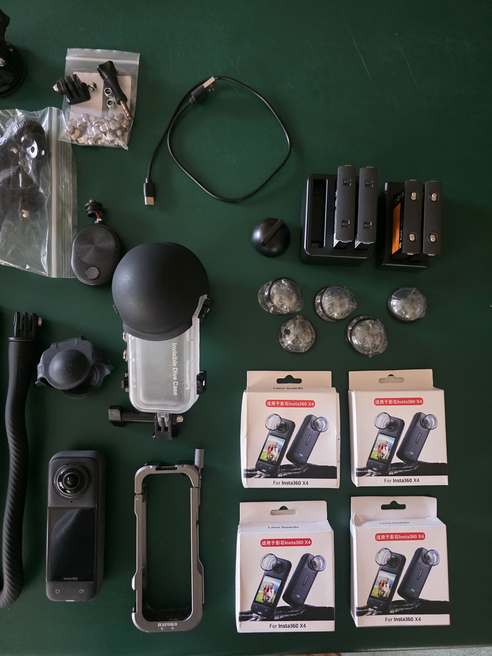 INSTA 360X4, 8K, 360*, Black Action Camera Bundle